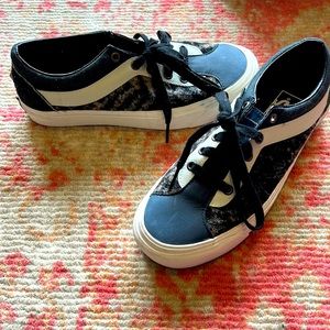 NEW Vans never worn ultra Cush side 8.5